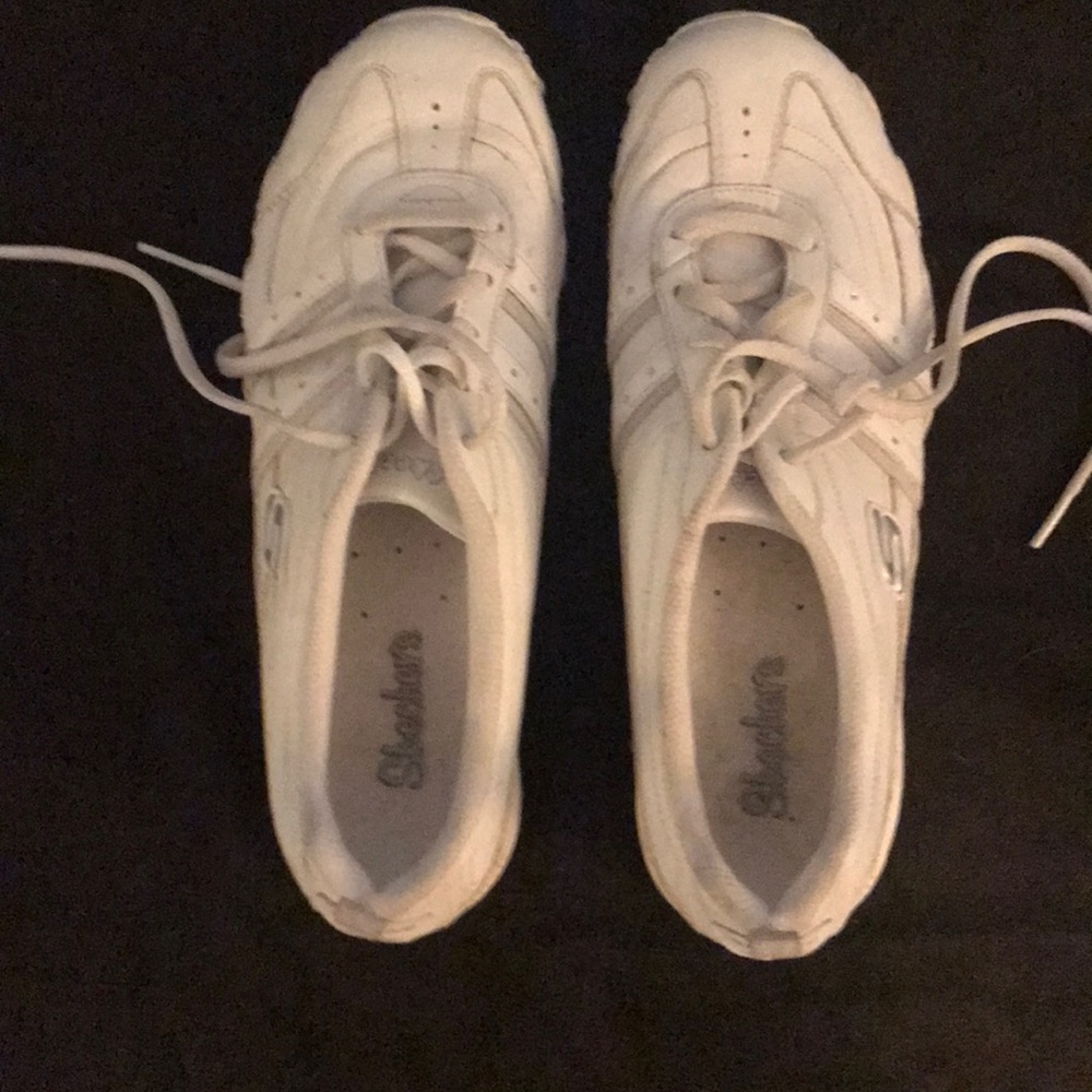 Sketcher sneakers 9.5